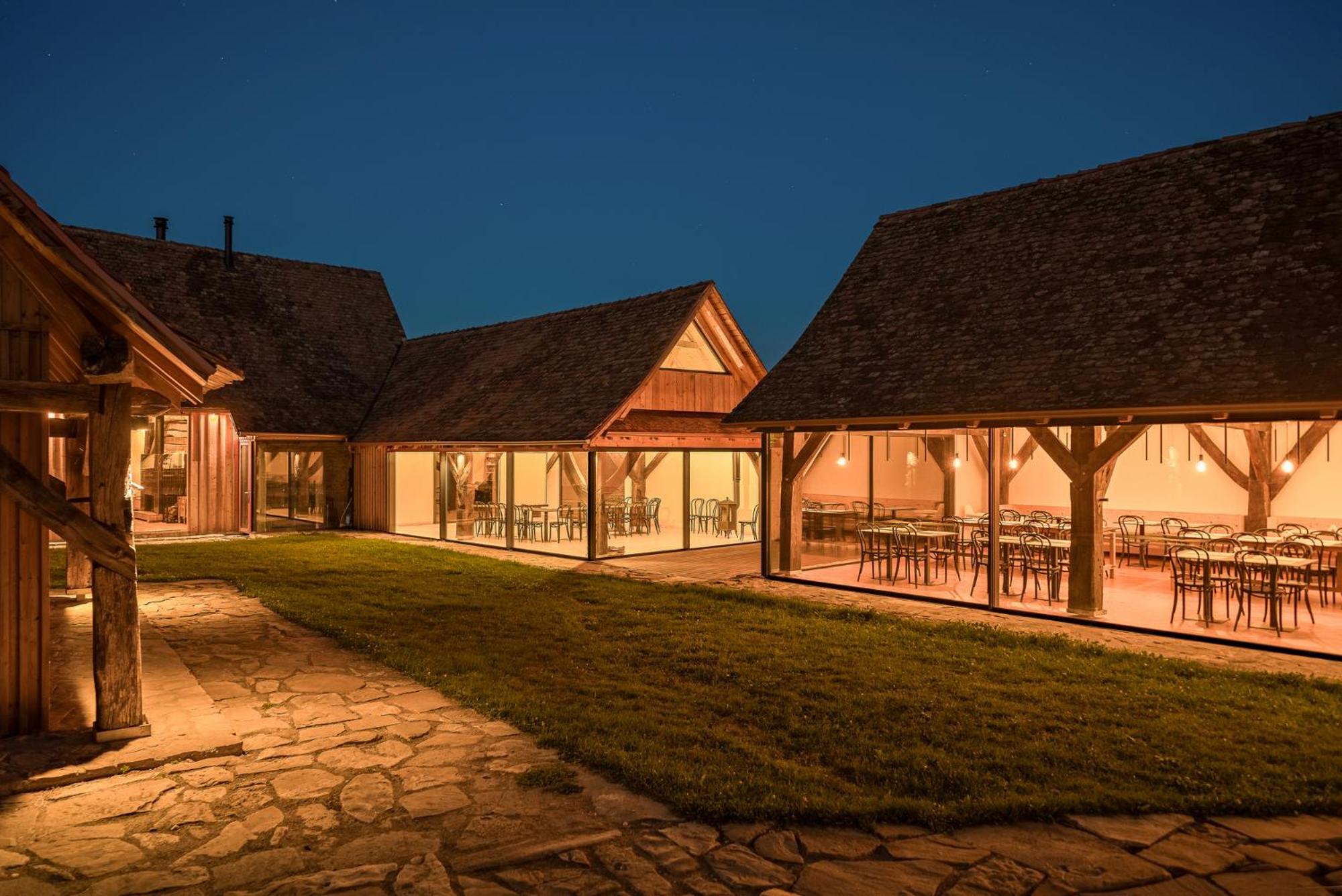 Mesendorf Gasthaus エクステリア 写真