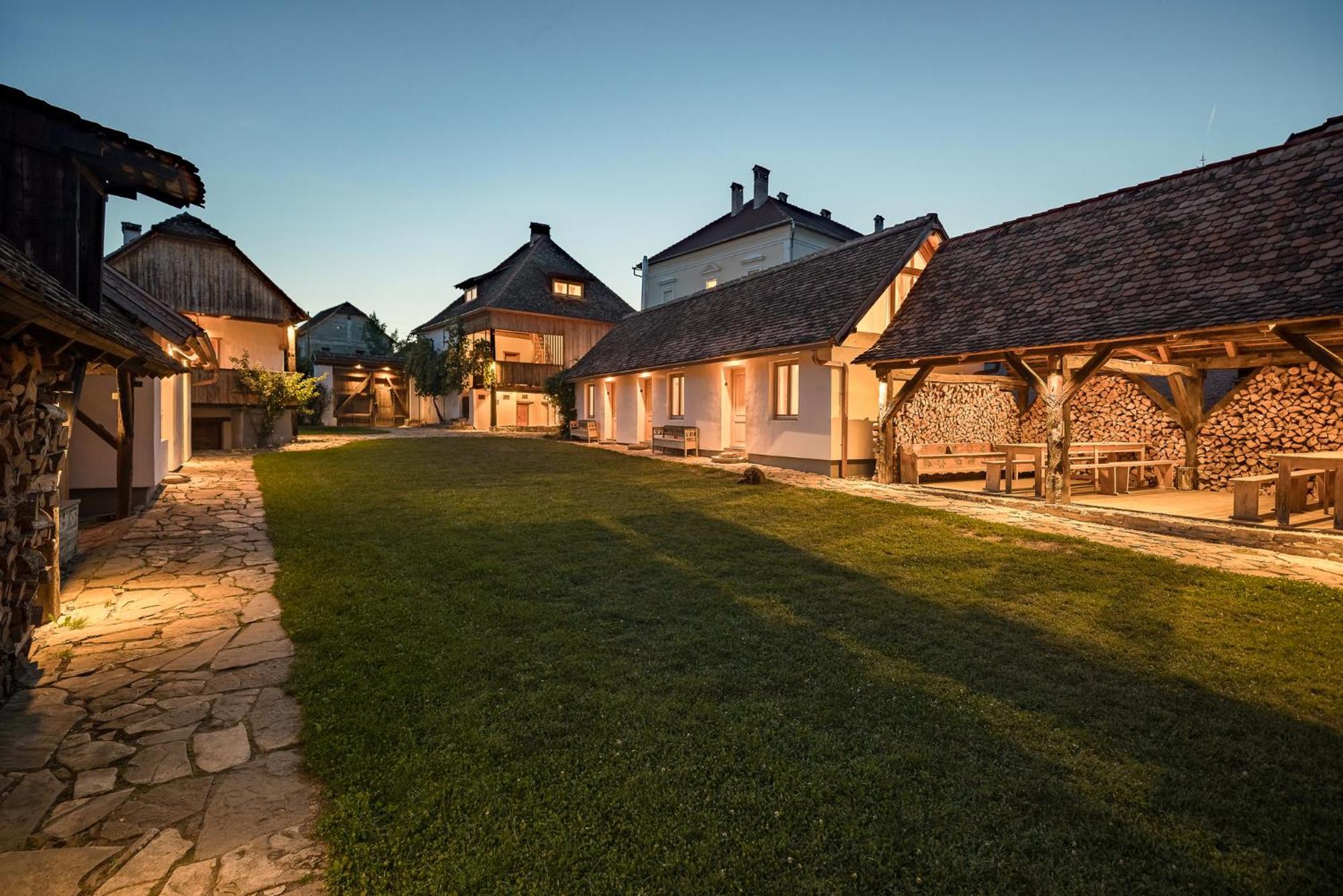 Mesendorf Gasthaus エクステリア 写真